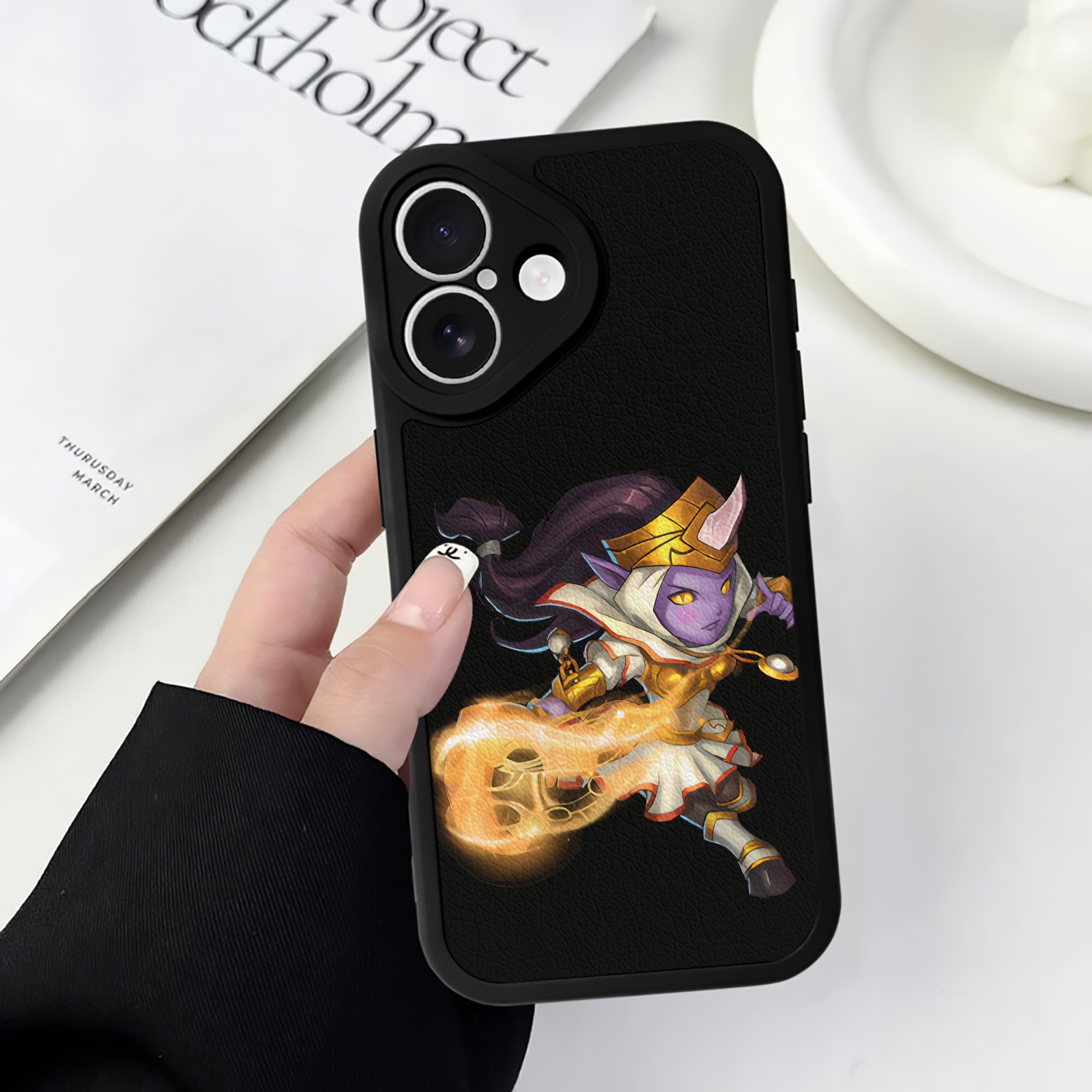 リーグ・オブ・レジェンド League of Legends LOL 【iPhone 16シリーズ対応】シリコンスマホケース（レザー調） 材質：シリコン